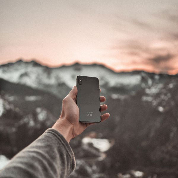 Mehr über den Artikel erfahren Mehr Zeit, weniger Apps – Digitaler Minimalismus im Alltag