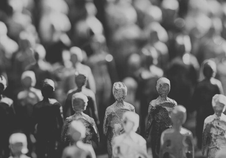 Mehr über den Artikel erfahren Mehr Freude, weniger Konsumdruck – Bewusst einkaufen im Alltag