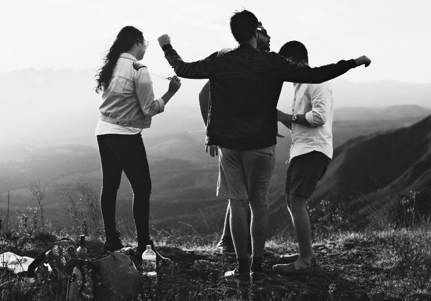 Minimalismus in Beziehungen: Weniger Kontakte, mehr Nähe